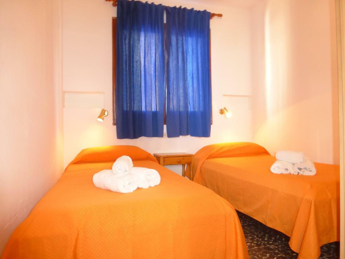 Rentalmar El Capitan L'L'Hospitalet de l'Infant Eksteriør billede